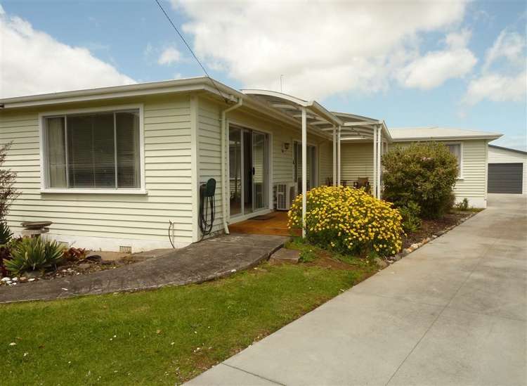 21 West Crescent Te Puru_20