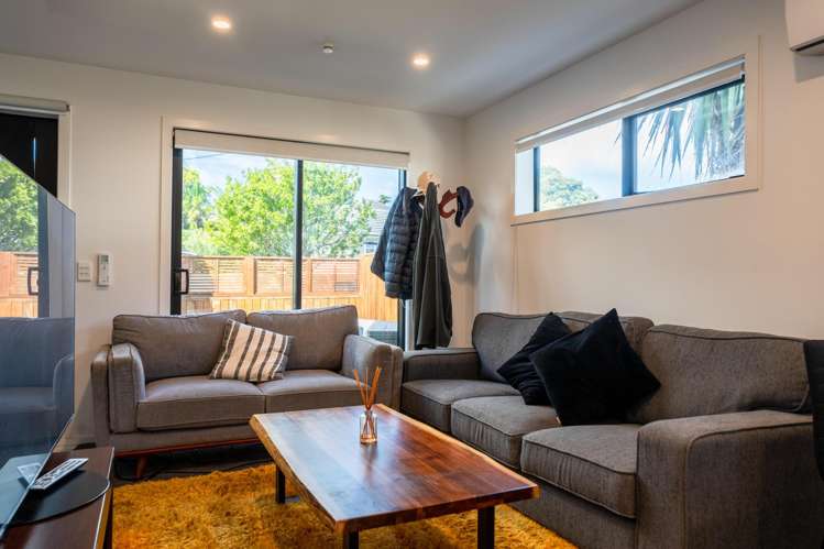 2/83 Vodanovich Road Te Atatu South_5