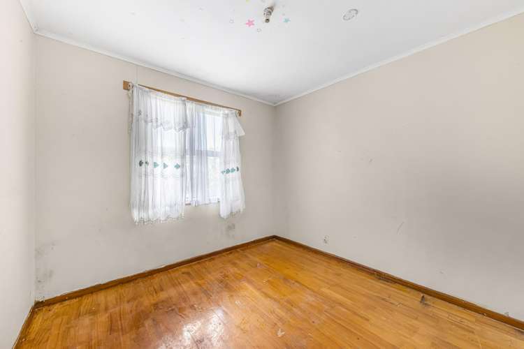 15 Tindall Crescent Otara_10