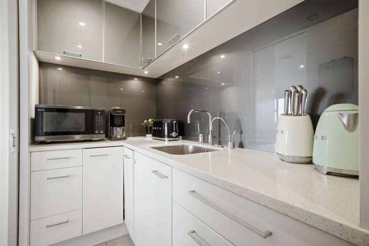 62 Seaview Road Castor Bay_19