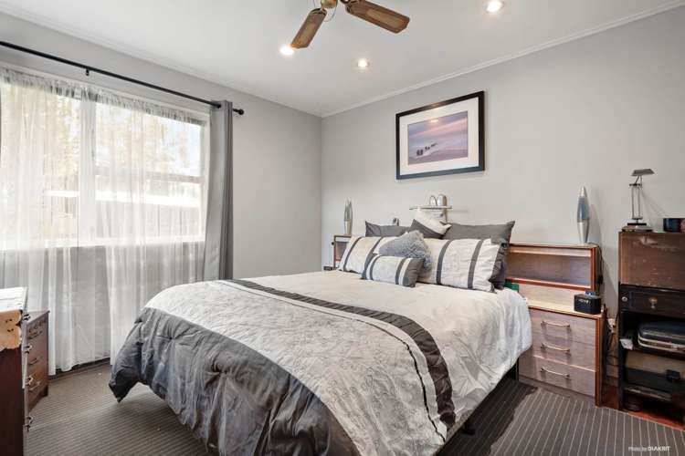 23 Hobart Crescent Wattle Downs_5