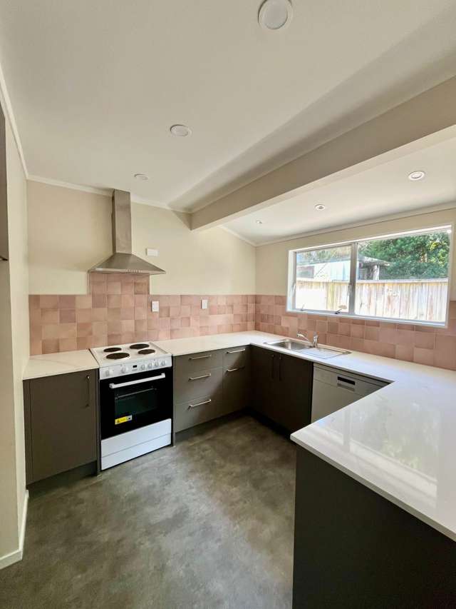 1/16 Teviot Place Totara Vale_2