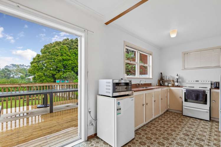 55 Rehia Road Massey_12