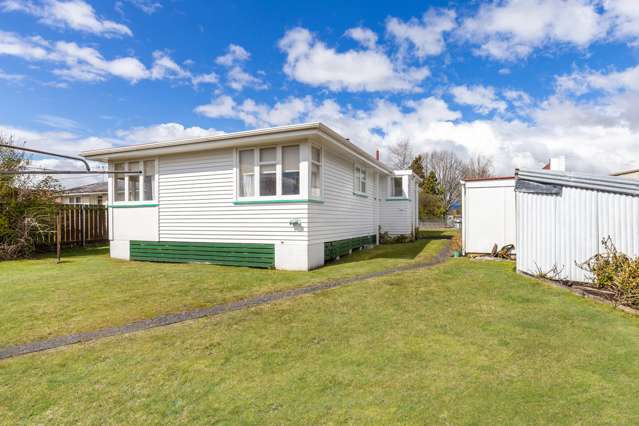 13 Hingaia Street Turangi_2