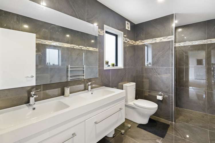 60a Shetland Street Glen Eden_25