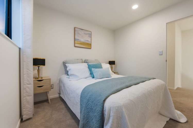 3A Frontier Lane Flat Bush_13