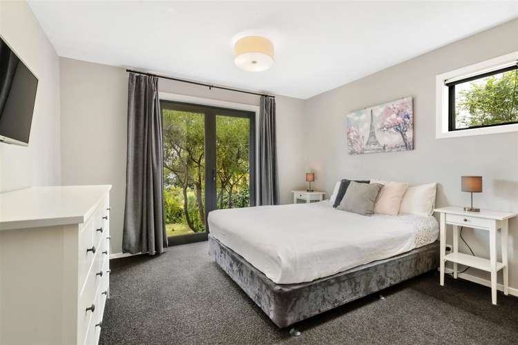 17 Thorn Crescent Fernhill/Sunshine Bay_10