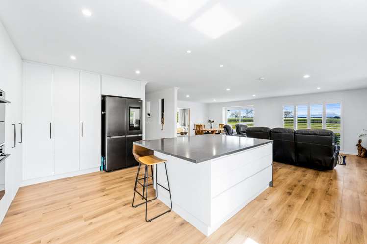 1432 Courtenay Road_3