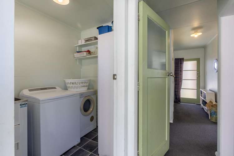 1 Parekarangi Grove Turangi_17