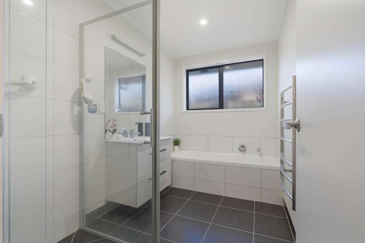 87 Twin Parks Rise Papakura_14