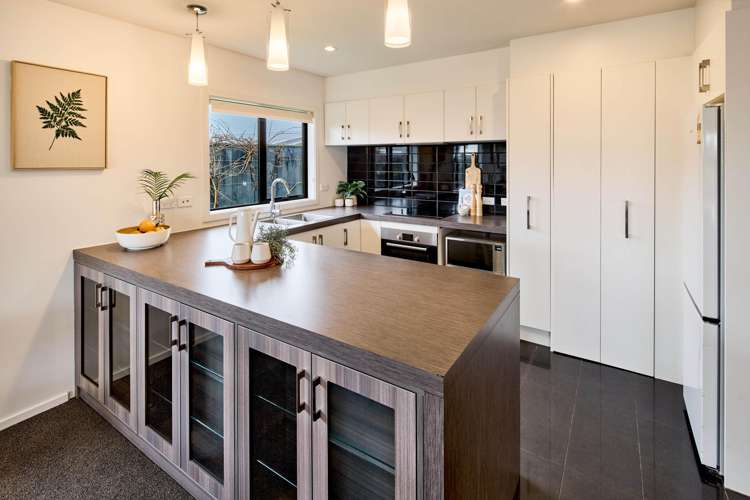 49 Sunstone Crescent Brown Owl_4