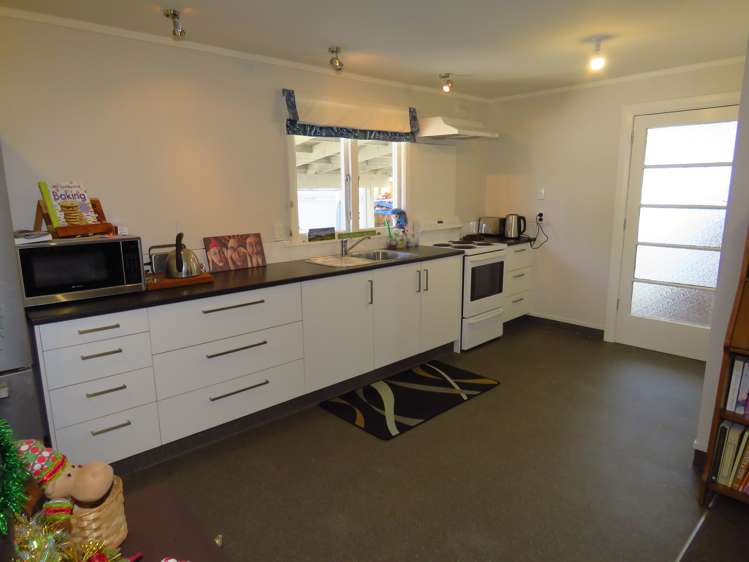 128 Brougham Street Westport_3