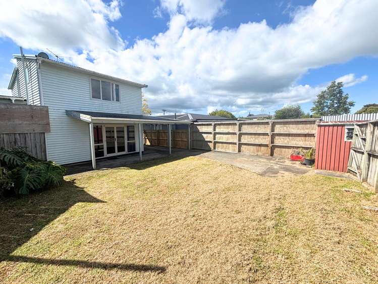 18 Stokes Avenue Te Atatu Peninsula_15