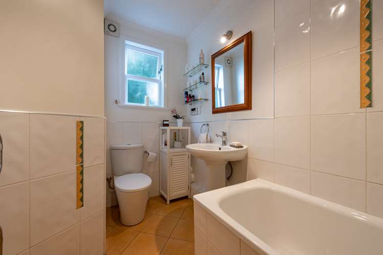 44 Ashleigh Crescent Miramar_14