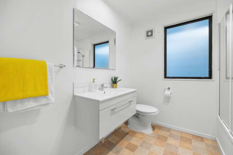 1/63a Colwill Road Massey_17