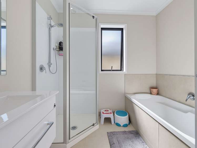 16 Opouatu Avenue Glenbrook_11