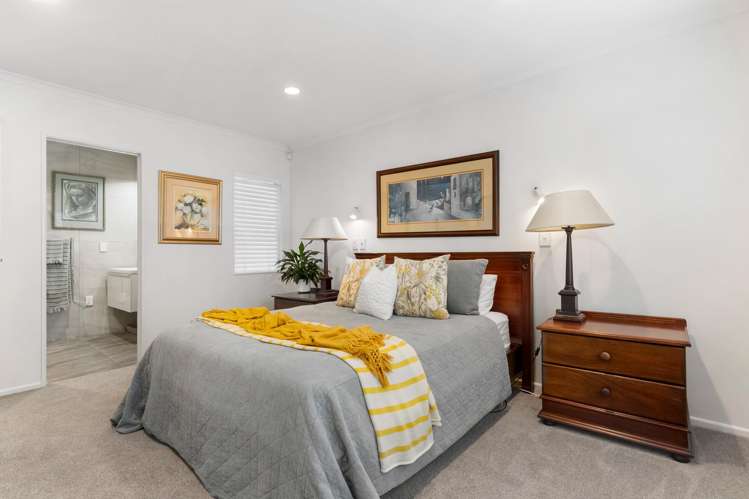 52b Uxbridge Road Mellons Bay_15