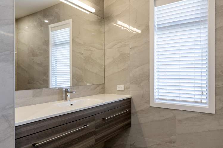 6 Raupo Crescent Wharewaka_17
