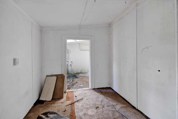 87 Whitcombe Road Opunake_14