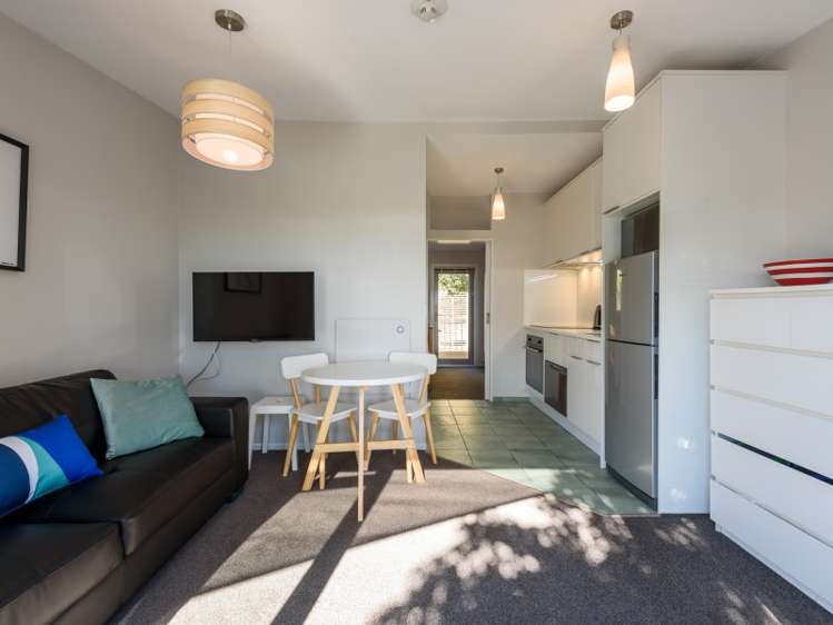 3/231 Marine Parade Seatoun_3