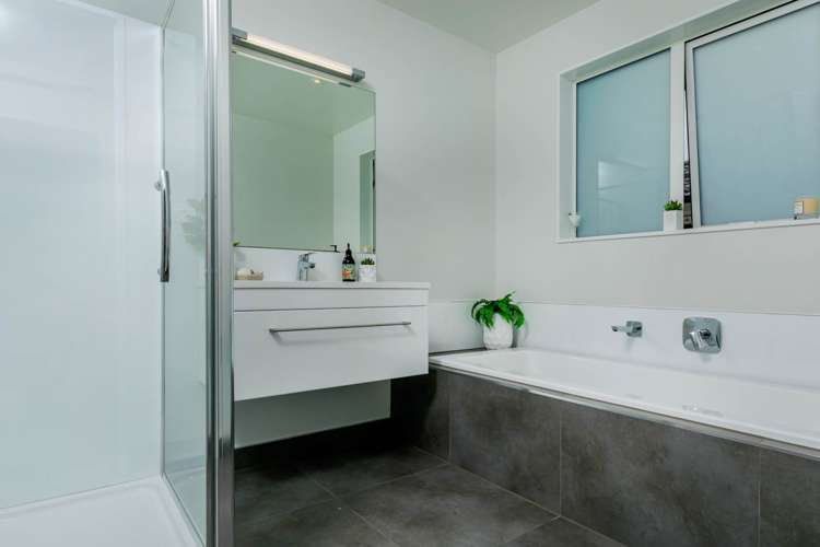 60 Harris Drive Silverdale_12