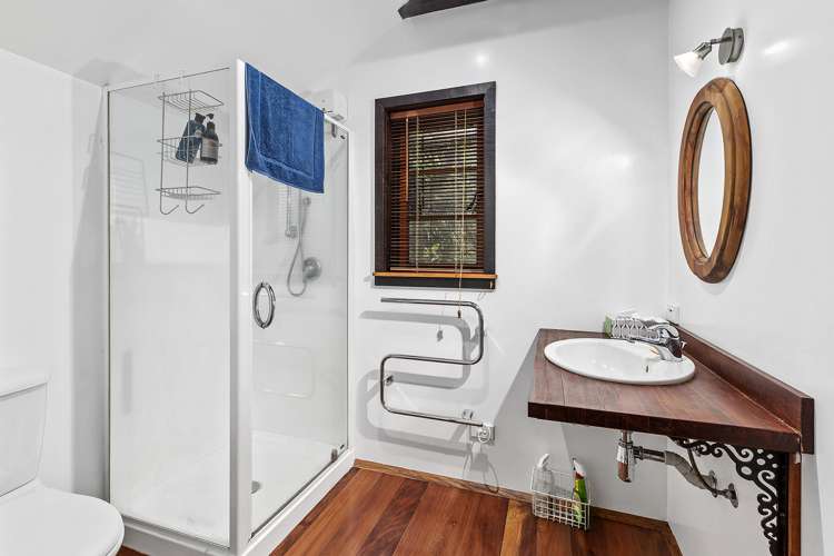 6 Amapur Drive Khandallah_18