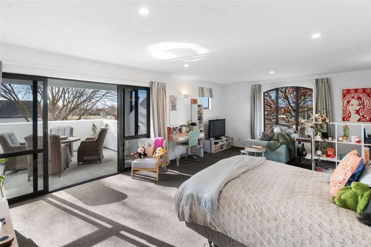 9 Travis Country Drive Burwood_21