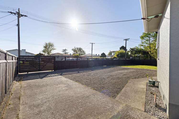 15 Sinclair Avenue Highbury_11