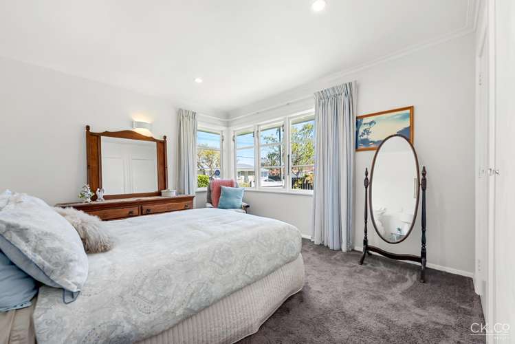 9 Derwent Lee Grove Epuni_11