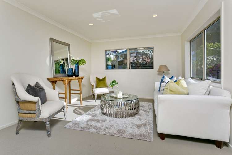 2/11 Camelot Place Glenfield_8