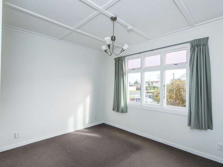 2 Surrey Road Springvale_5