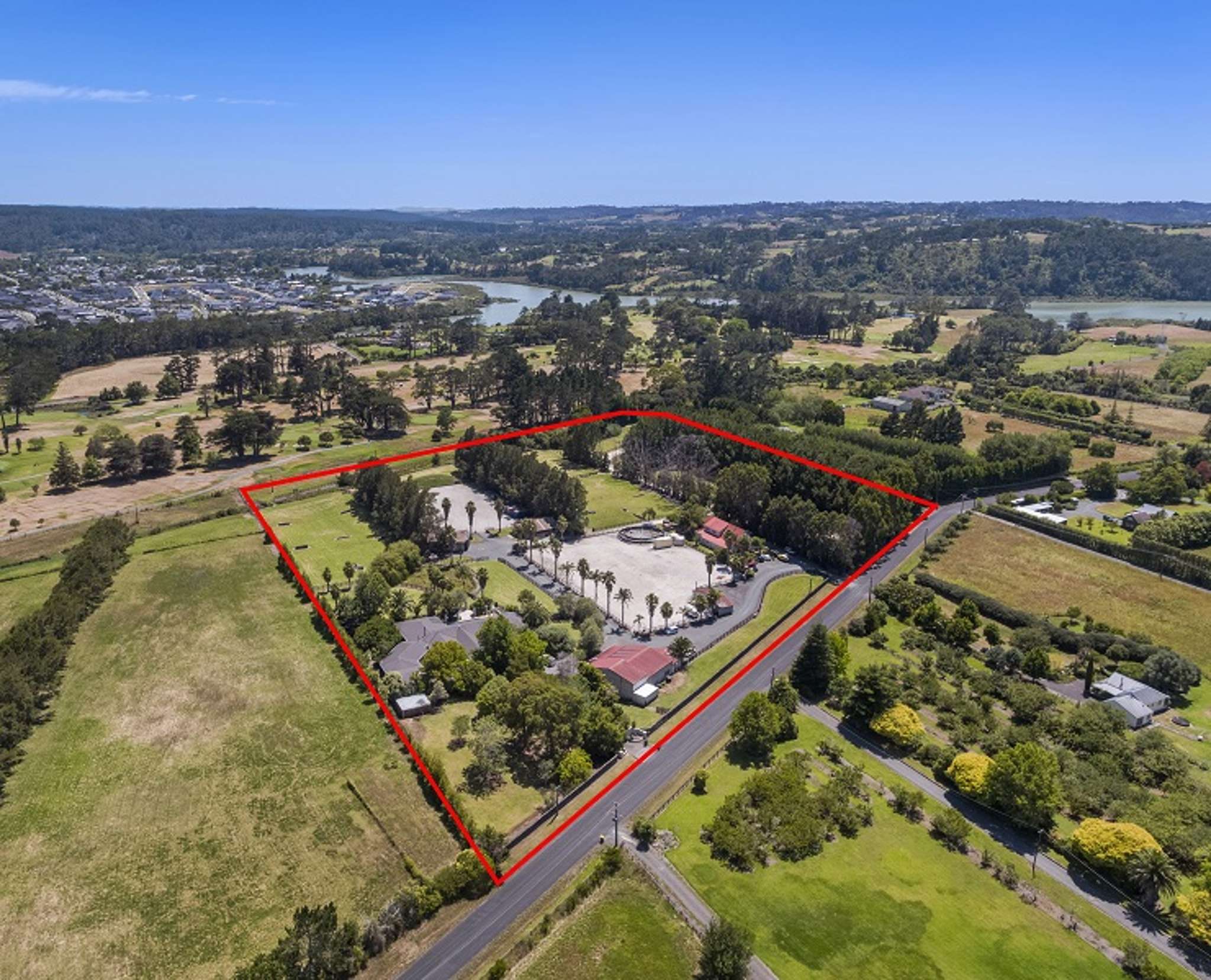 Multiple income streams on outskirts of Auckland