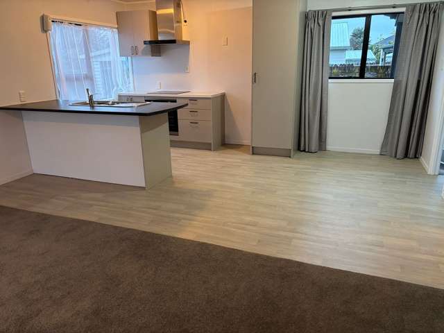 6 Glenlea Place Flat Bush_1