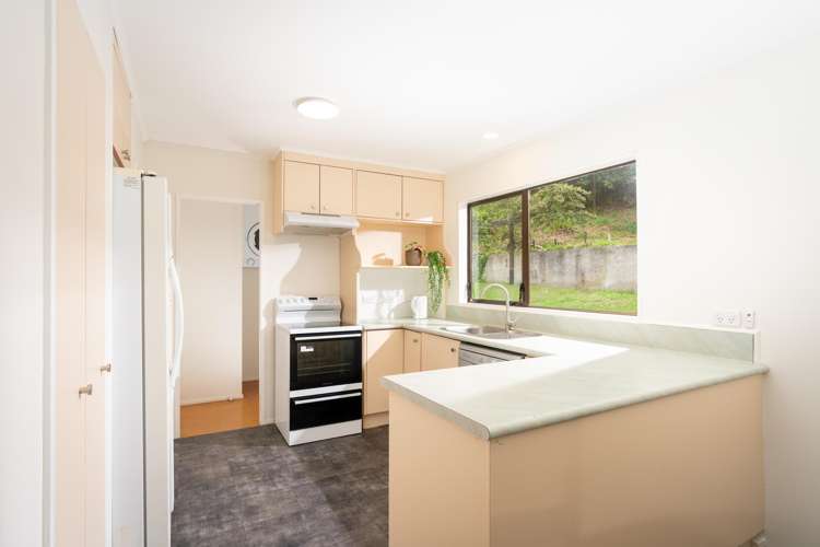 98 Allington Road Karori_3