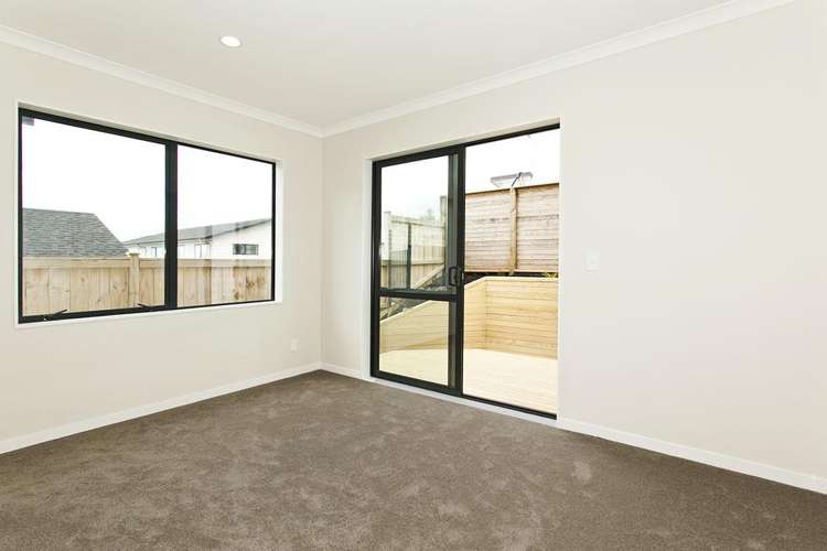 6 Greenlink Rise Long Bay_9