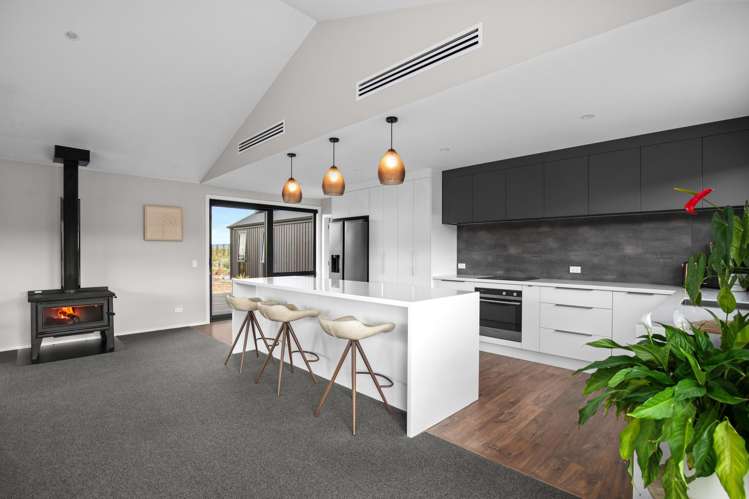 39 Kordia Way Waikerikeri_9