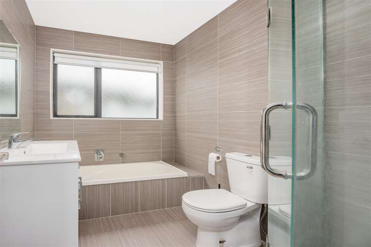 23 Midhurst Avenue Henderson_13