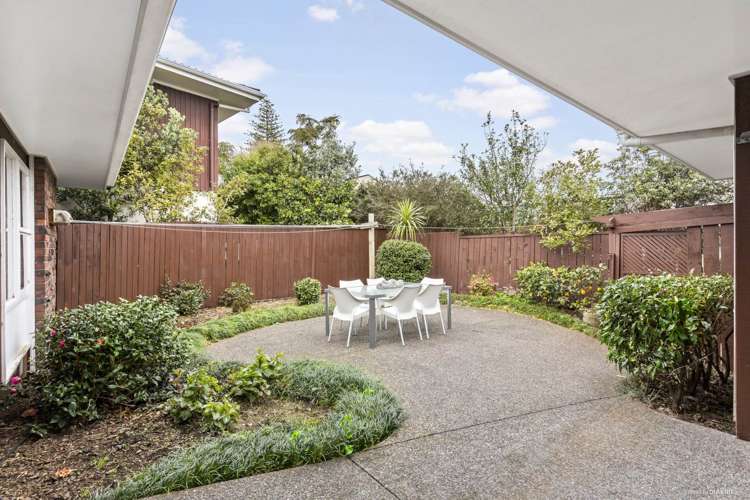 1/8 Newhaven Terrace Mairangi Bay_22