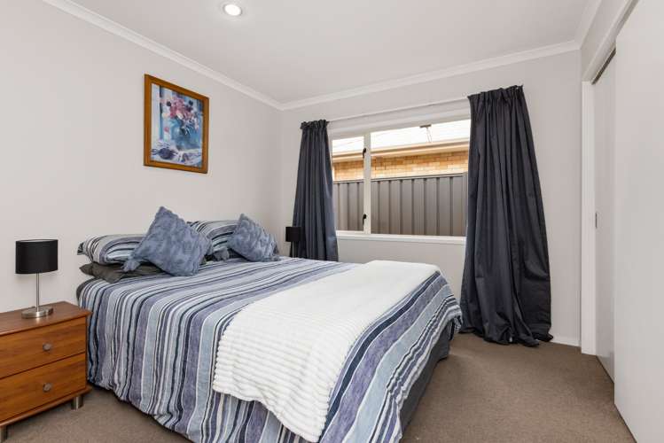 14 Mcnaughton Place Onekawa_17