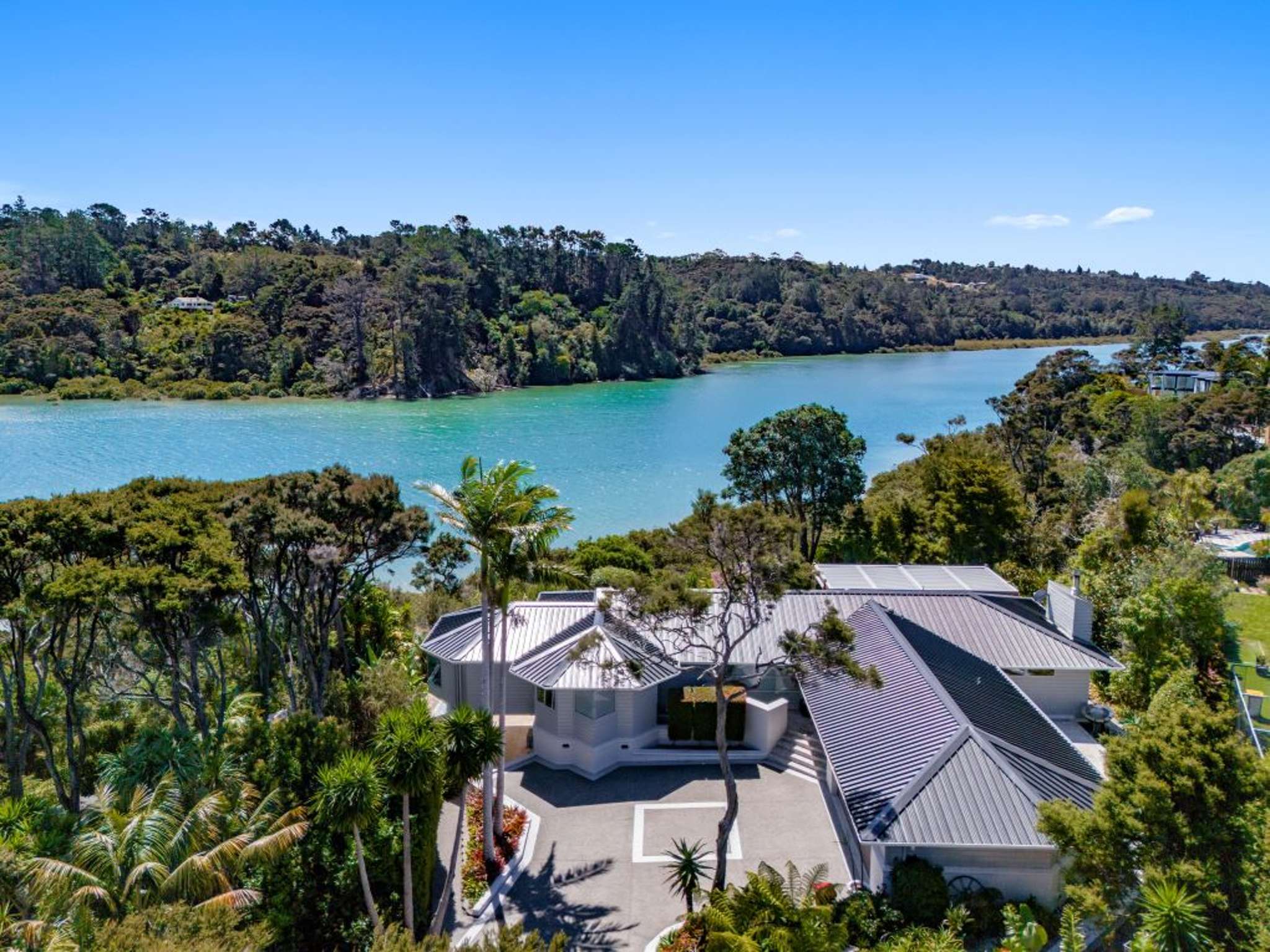 Valuation company director selling his ‘therapeutic’ waterfront home