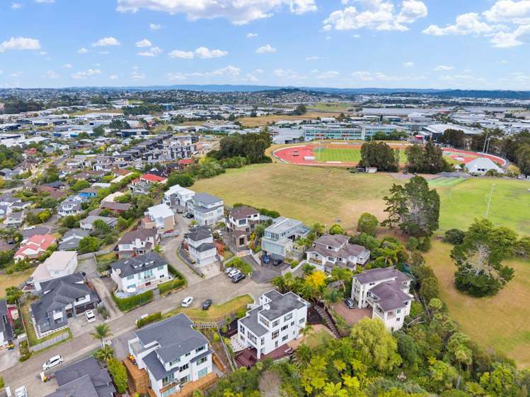 43 Zara Court Mairangi Bay_35