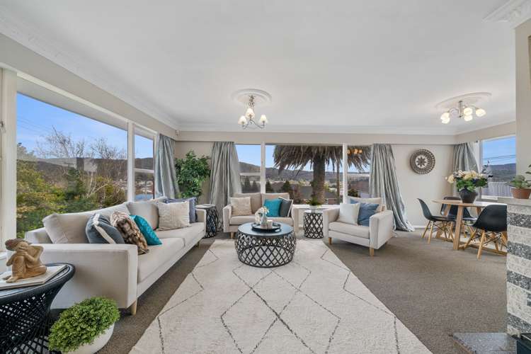 2 Isabel Grove Wainuiomata_1