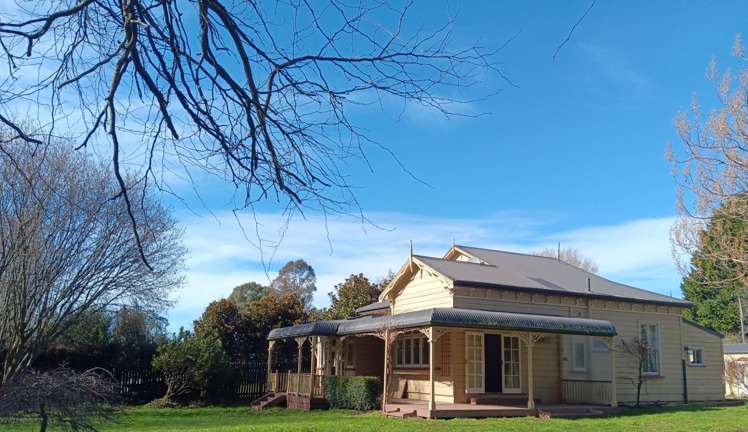 60 Phillips Street Tikokino_21