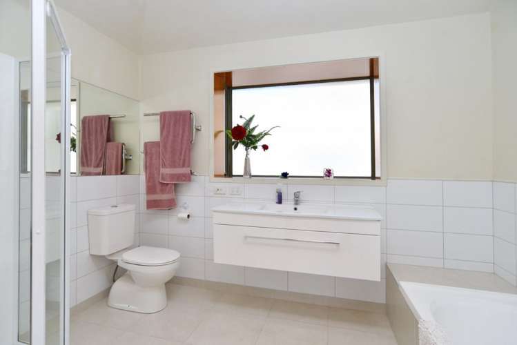 34 Oregon Place Burwood_20