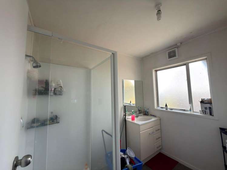 2/195 Buckland Road Mangere East_3