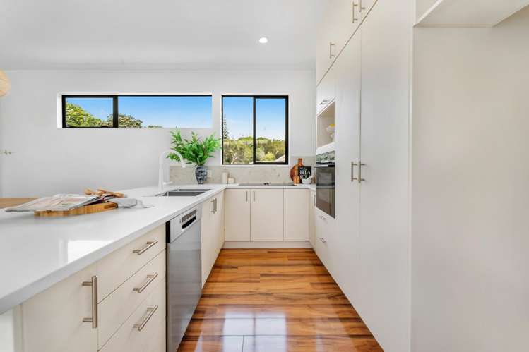 1/410 Glenfield Road_3