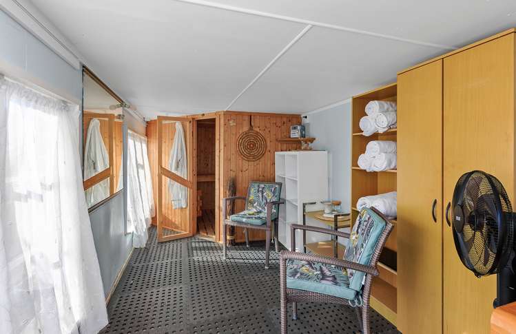 34 Cavendish Square Strathmore Park_16