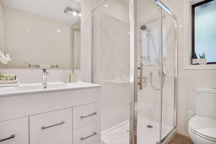 6 Toi Toi Place Northcote_15