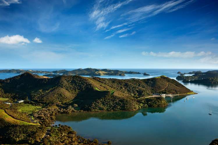 Manawaora Road Russell Surrounds_13