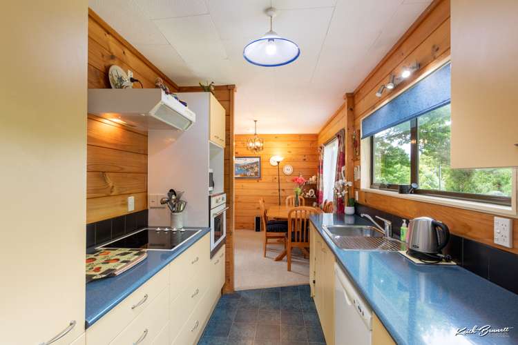 44a Larchmont Grove Totara Park_4